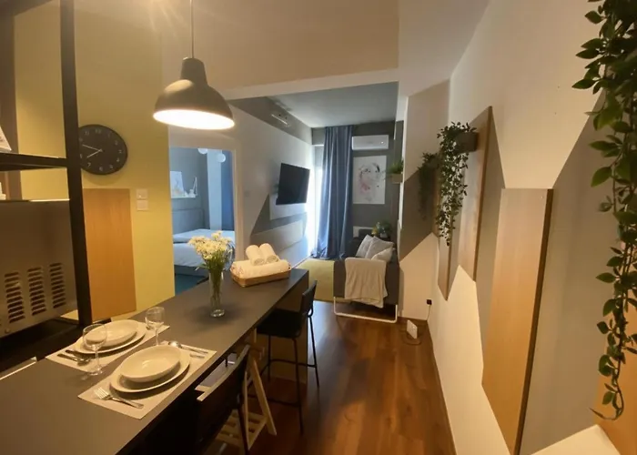 4-bedroom With Skyline Balcony - Sleeps 8